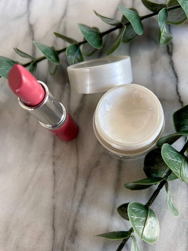 Les bienfaits du baume pour lèvres naturel : une solution écologique et efficace